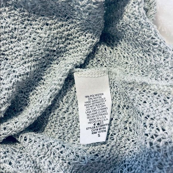 NWT Paper Crane Cozy Knit Pullover. Size Small. - Picture 6 of 7